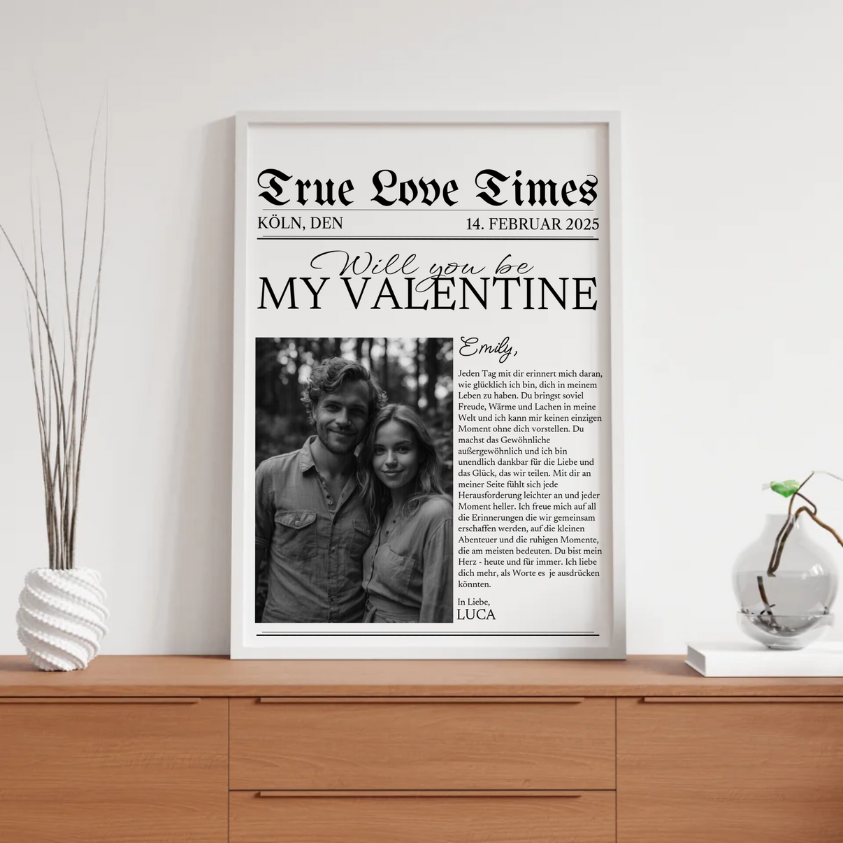 Romantisches Zeitungs-Poster zum Valentinstag mit individuellem Text