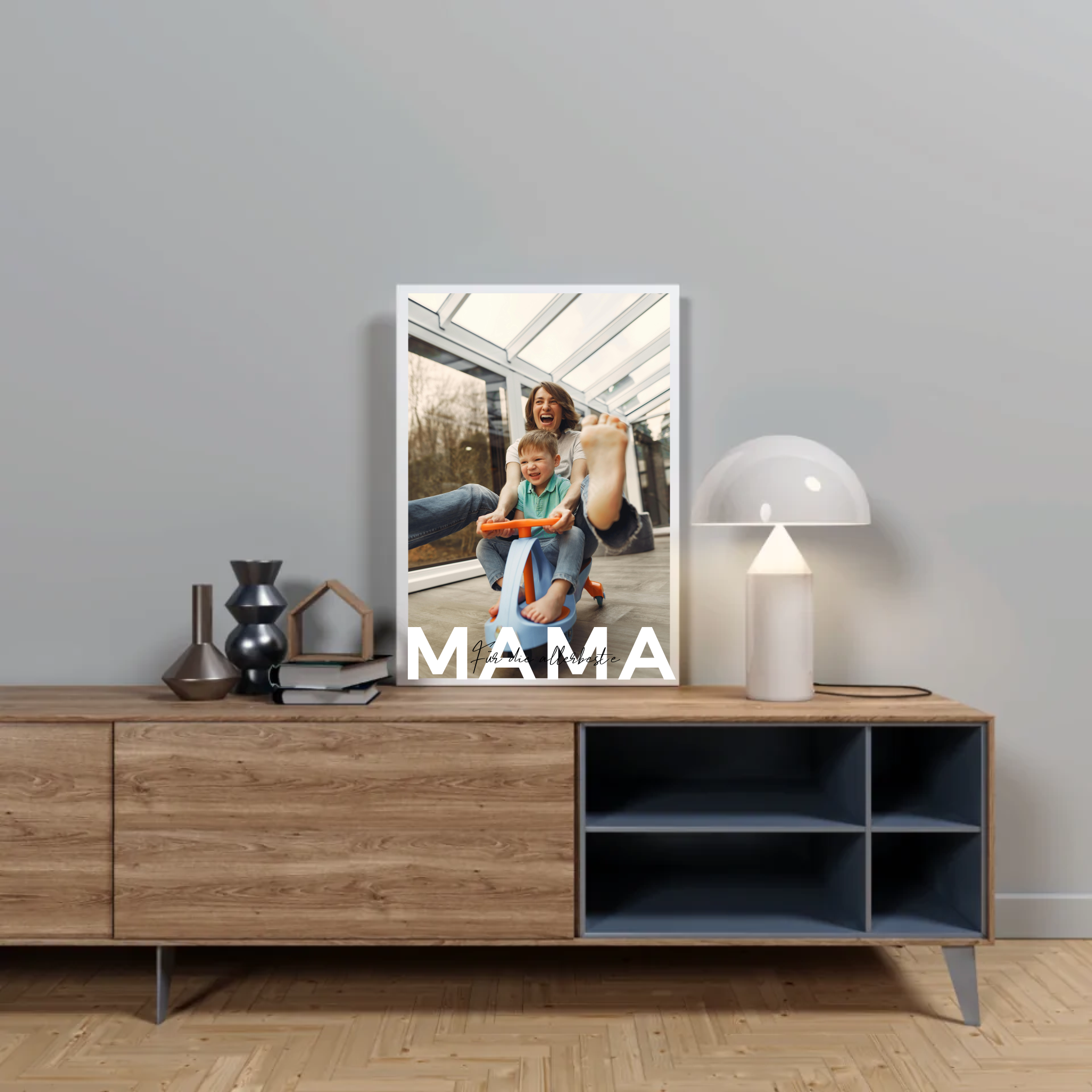 Detailansicht personalisierbares Fotoposter für Mama im modernen Stil
