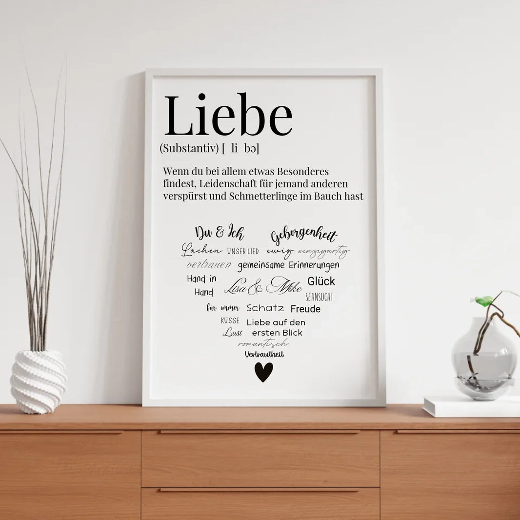 Wandposter mit liebevoller Definition und Herzdesign an einer zarten Wand