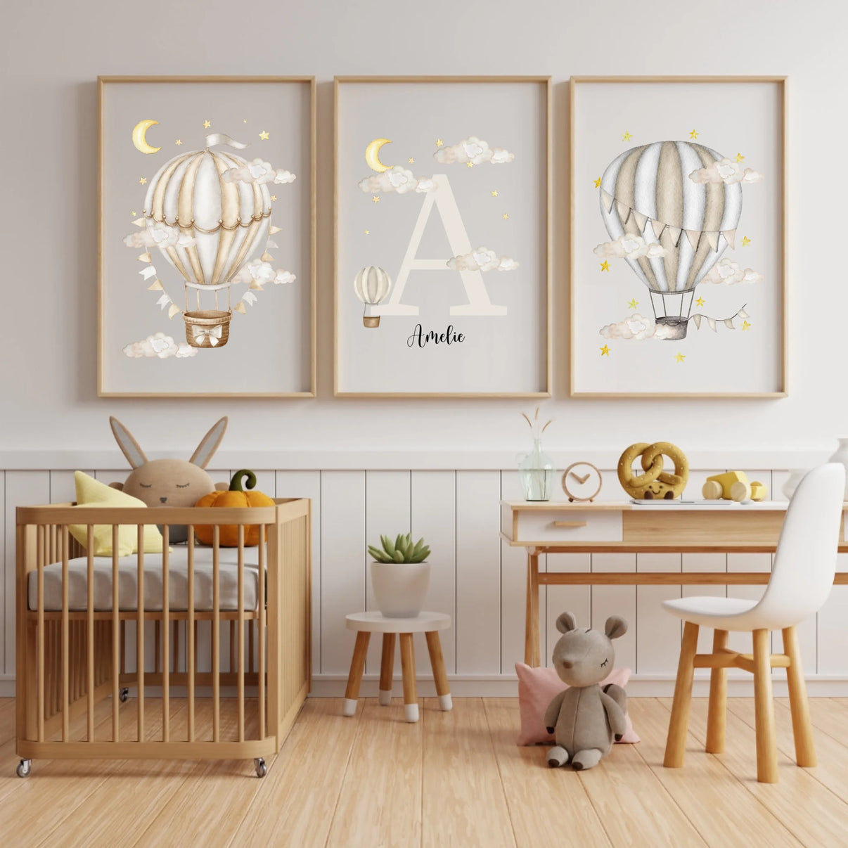 Detailansicht mittleres Poster mit Initiale und Namen personalisiert