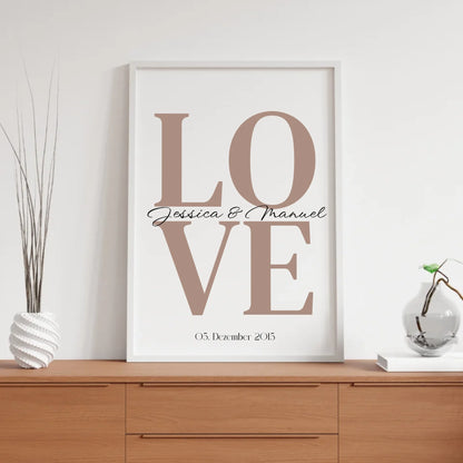 Detailansicht LOVE Typografie Poster mit Namen & Datum von Geschenkfabrik24