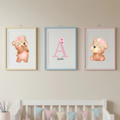 Personalisiertes 3er-Poster-Set Teddy & Monogramm fürs Kinderzimmer