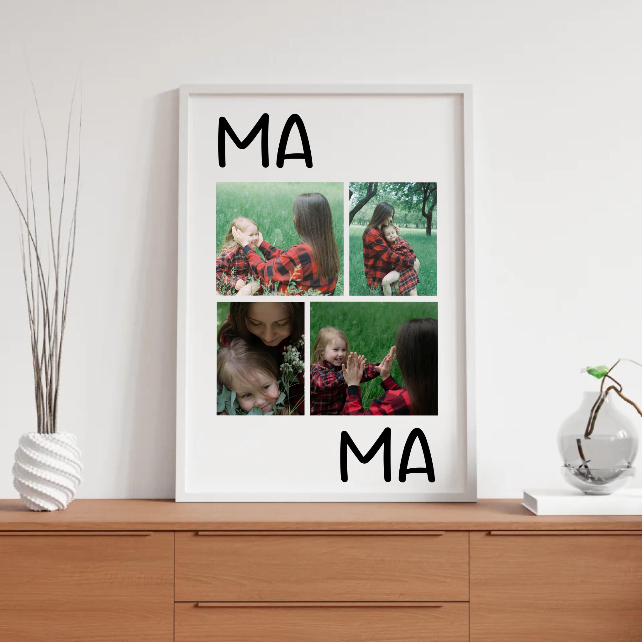 Personalisiertes Collage-Poster 'Mama' mit vier Familienfotos